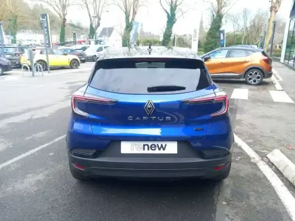 Photo 37 Renault Captur  E-Tech full hybrid 160 ch