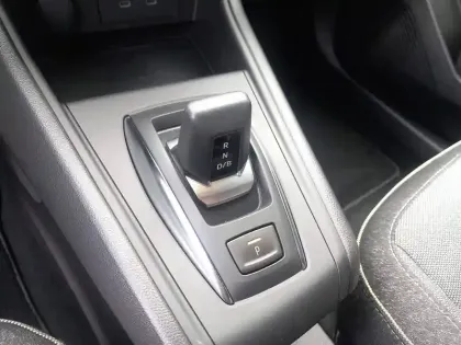 Photo 46 Renault Captur  E-Tech full hybrid 160 ch