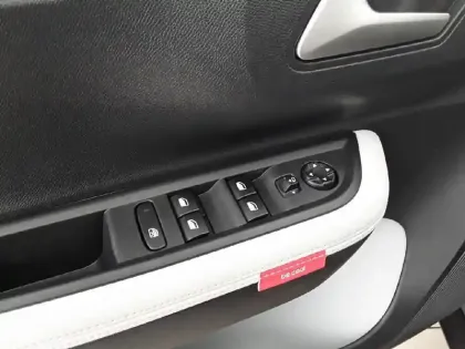 Photo 41 Citroën C3  Turbo 100 ch BVM6
