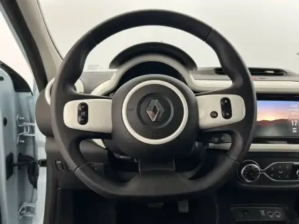 Photo 14 Renault Twingo  III E-Tech