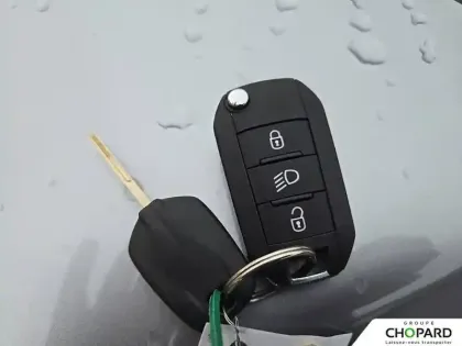 Photo 20 Peugeot 208  PureTech 75 S&S BVM5