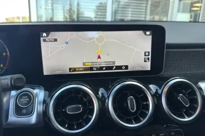 Photo 32 Mercedes GLB  200 d 8G-DCT