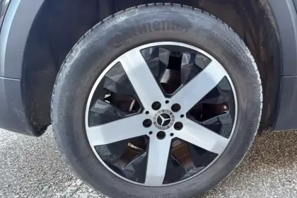 Photo 31 Mercedes GLB  200 d 8G-DCT