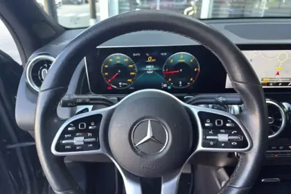 Photo 33 Mercedes GLB  200 d 8G-DCT