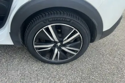 Photo 11 Peugeot 3008  Hybrid 225 e-EAT8