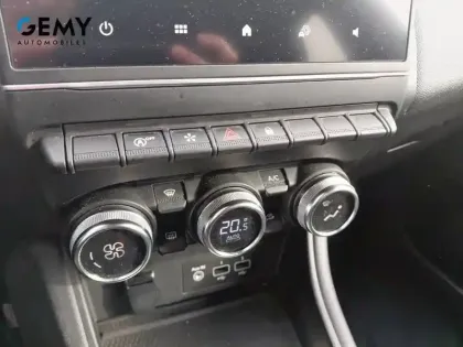 Photo 89 Renault Captur  TCe 140 EDC - 21