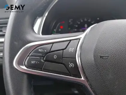 Photo 79 Renault Captur  TCe 140 EDC - 21