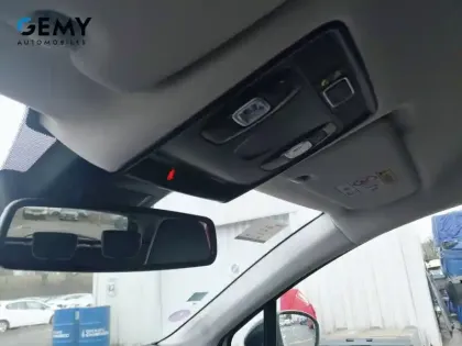 Photo 93 Renault Captur  TCe 140 EDC - 21