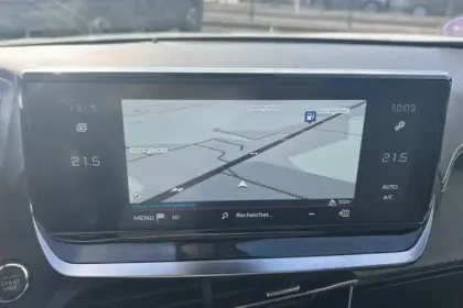 Photo 15 Peugeot 2008  PureTech 130 S&S EAT8