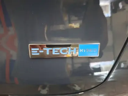 Photo 14 Renault Captur  E-Tech 145 - 21