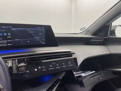 Photo 27 Peugeot 3008  Electrique 210 ch 73 kWh