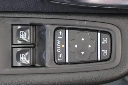 Photo 24 Renault Clio  IV TCe 90 Energy eco2