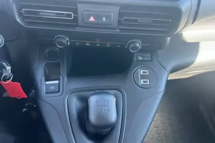 Photo 17 Peugeot Partner  FOURGON M 650 KG BLUEHDI 130 S&S BVM6