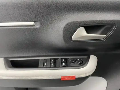 Photo 31 Citroën C3  Turbo 100 ch BVM6