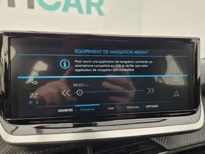 Photo 17 Peugeot 2008  PureTech 100 S&S BVM6