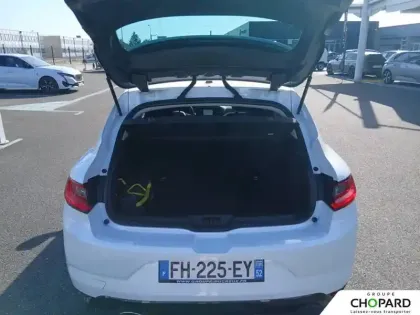 Photo 7 Renault Megane Mégane IV Berline TCe 140 EDC FAP