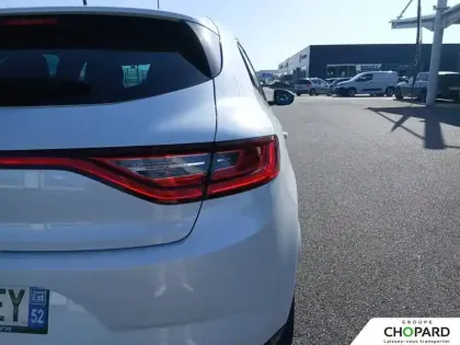 Photo 23 Renault Megane Mégane IV Berline TCe 140 EDC FAP