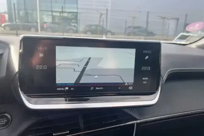 Photo 14 Peugeot 2008  PureTech 130 S&S EAT8