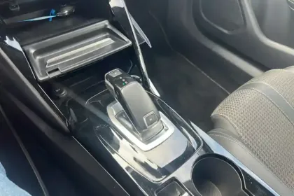 Photo 19 Peugeot 2008  PureTech 130 S&S EAT8