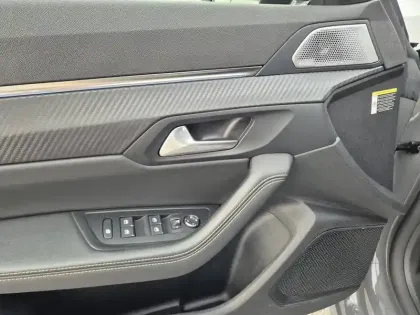 Photo 24 Peugeot 508  SW Hybrid 225 e-EAT8