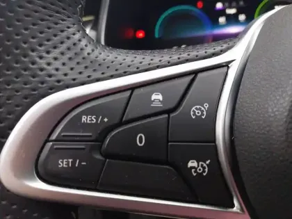 Photo 17 Renault Arkana  E-Tech hybride 145 - 22