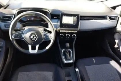 Photo 8 Renault Clio  E-Tech full hybrid 145