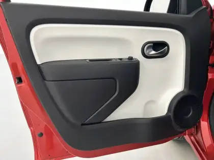 Photo 19 Renault Twingo Gén. III (C07) Ph2 Limited 5