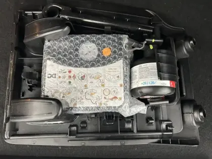 Photo 33 Renault Twingo Gén. III (C07) Ph2 Limited 5