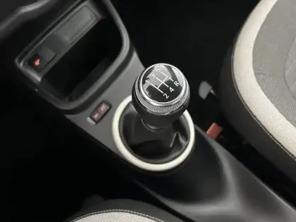 Photo 21 Renault Twingo Gén. III (C07) Ph2 Limited 5