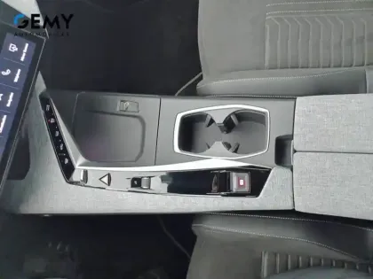 Photo 15 Peugeot 5008  Hybrid 145 ch e-DCS6