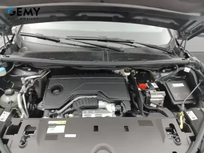 Photo 22 Peugeot 5008  Hybrid 145 ch e-DCS6