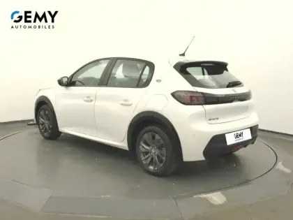 Photo 6 Peugeot 208  Electrique 50 kWh 136ch