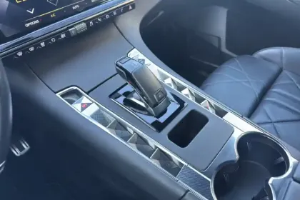 Photo 24 DS DS 7 DS7 Crossback PureTech 180 EAT8