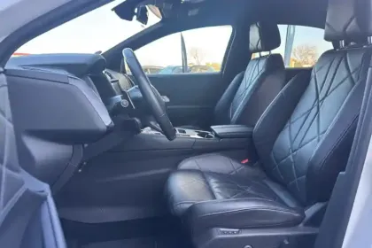 Photo 8 DS DS 7 DS7 Crossback PureTech 180 EAT8