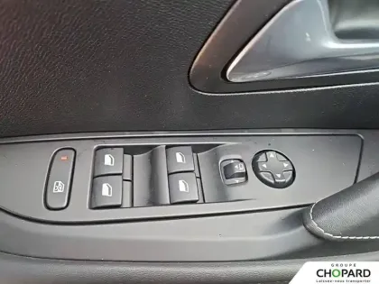 Photo 23 Peugeot 208 Gén. II Ph1 NG GT 5