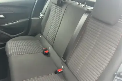 Photo 10 Peugeot 208  Electrique 50 kWh 136ch