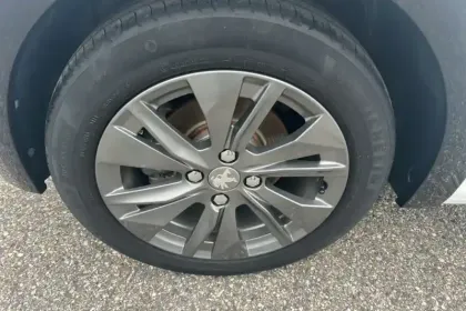 Photo 14 Peugeot 208  Electrique 50 kWh 136ch