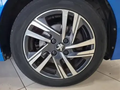 Photo 46 Peugeot 208  PureTech 130 S&S EAT8