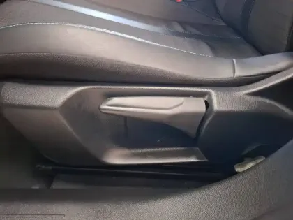 Photo 13 Peugeot 208  PureTech 130 S&S EAT8