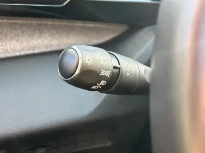 Photo 16 Peugeot 308  PureTech 130ch S&S EAT8 Allure