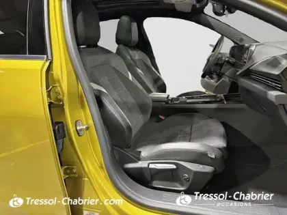 Photo 8 Opel Astra  1.2 Turbo 130 ch BVA8 GS