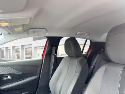 Photo 24 Peugeot 208  PureTech 100 S&S BVM6 Allure Pack