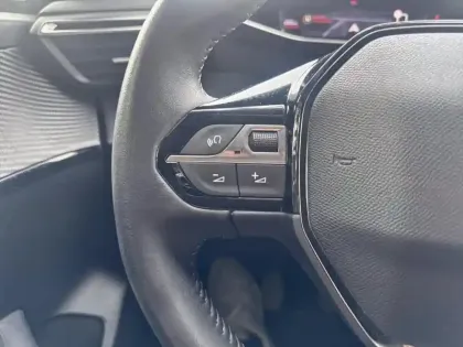 Photo 18 Peugeot 208  PureTech 100 S&S BVM6 Allure Pack