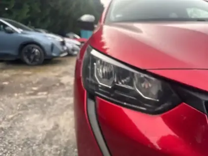 Photo 13 Peugeot 208  PureTech 100 S&S BVM6 Allure Pack