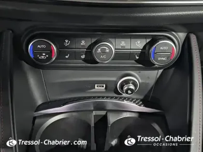 Photo 21 Alfa Romeo Stelvio  2.2 210 ch Q4 AT8 Estrema