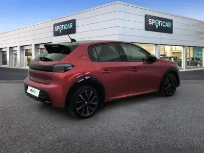 Photo 27 Peugeot 208  PureTech 100 S&S EAT8 GT