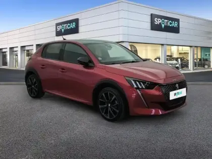 Photo 28 Peugeot 208  PureTech 100 S&S EAT8 GT