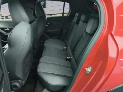 Photo 22 Peugeot 208  PureTech 100 S&S EAT8 GT