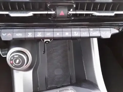 Photo 12 Alfa Romeo Tonale  1.5 Hybrid 160 ch VGT TCT7 Veloce