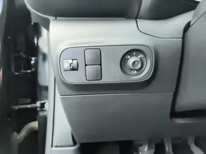 Photo 17 Citroën C3  PureTech 83 S&S BVM5 Shine